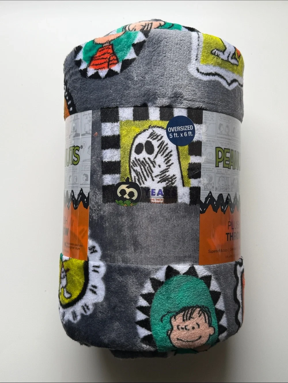 Peanuts Halloween Picture Frame Oversized Plush Throw Blanket NWT